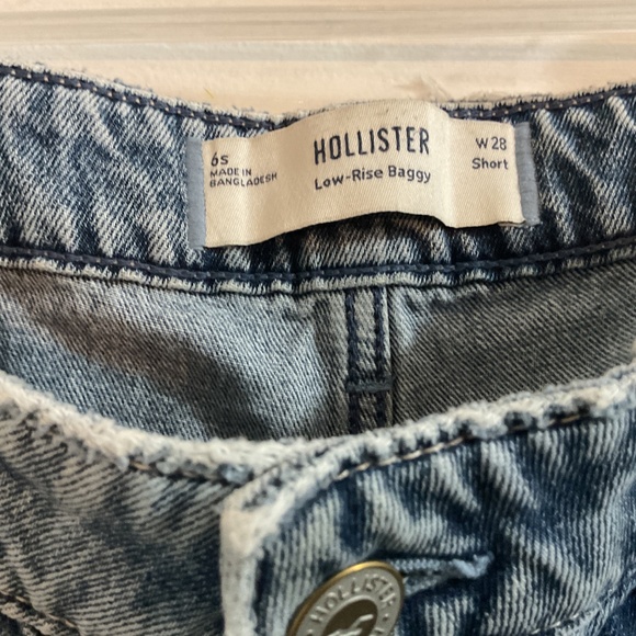 Hollister Low-rise Baggy Distressed Wide-leg Jeans, Size 28 Short (6 Short) - Picture 2 of 9